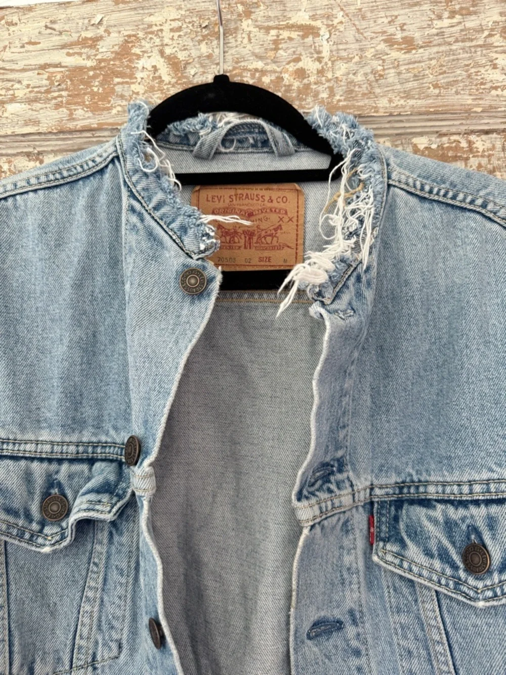 Vintage 90 Levi's oversized denim jacket vintage jean jacket with raw hem collar